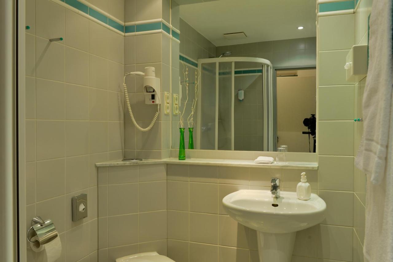 Hotel Spiegel Кёльн Экстерьер фото